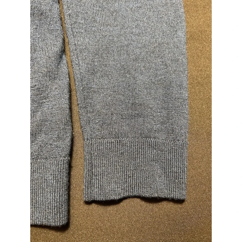 Banana Republic Mens Blue Gray 100% Merino Wool V-Neck Pullover Sweater L